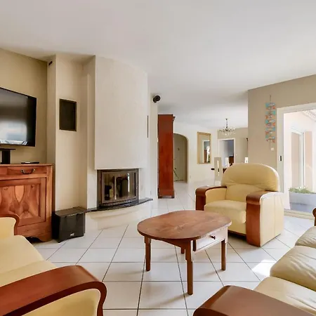 Prázdninový dům Maison Pour 6 - Piscine Et Detente