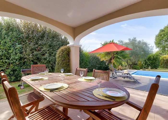 Prázdninový dům Maison Pour 6 - Piscine Et Detente Saint-Hilaire-de-Talmont