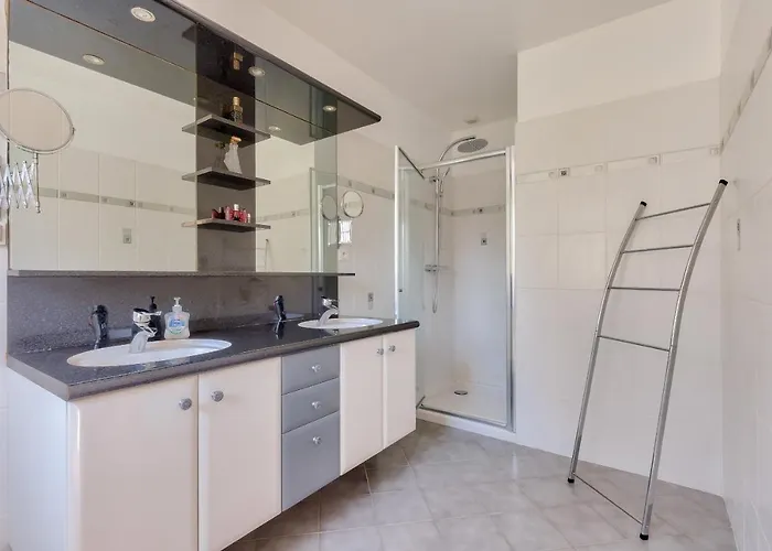 Prázdninový dům Maison Pour 6 - Piscine Et Detente *